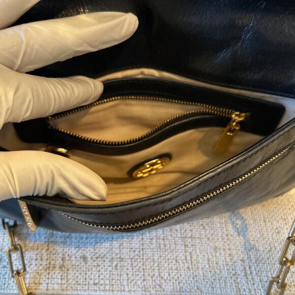 Tory Burch Amanda Crossbody Bag - Picture 8 of 10